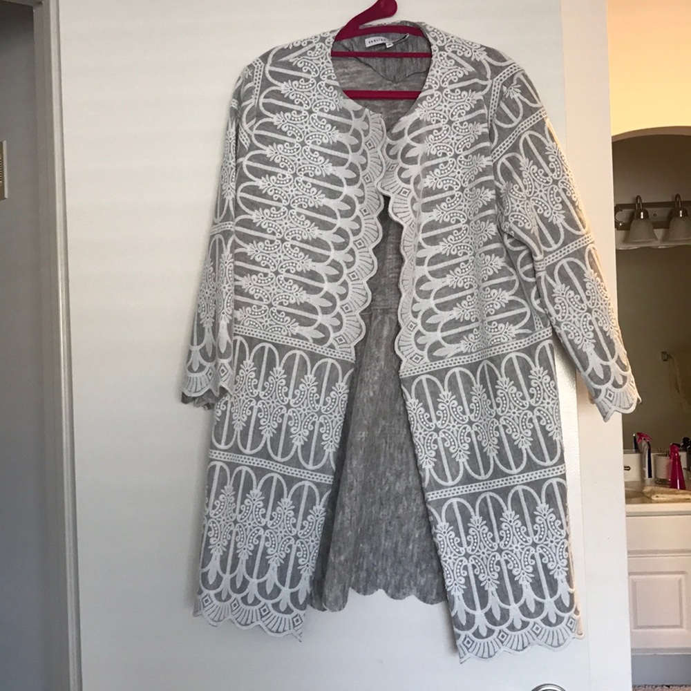 White & grey coat with embroidery